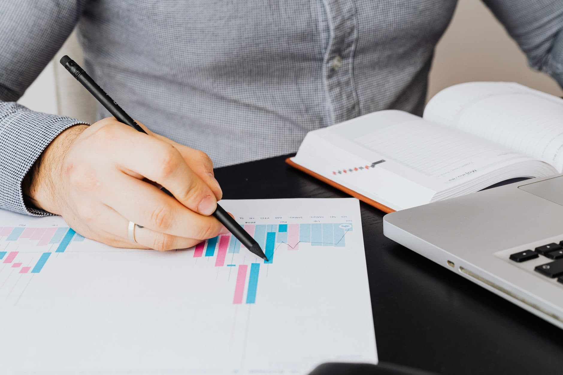 Prévision de trésorerie à 12 mois : le modèle Excel PME